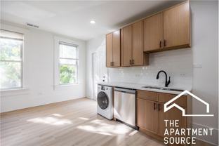 2301 N Leavitt St #2CH - Photo 1 of 1