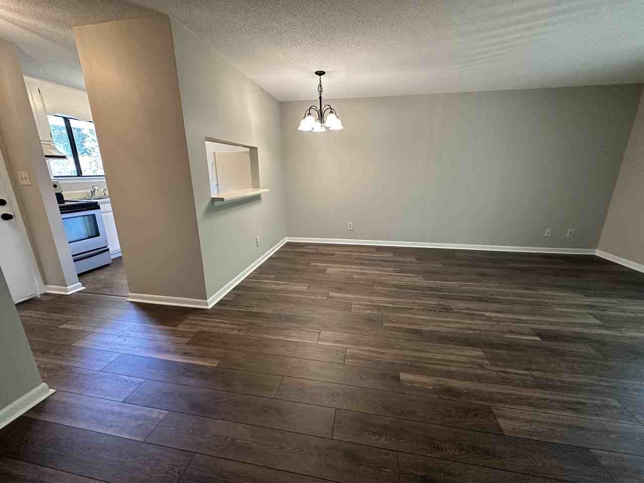 203 Driftwood Ln - Photo 6 of 24