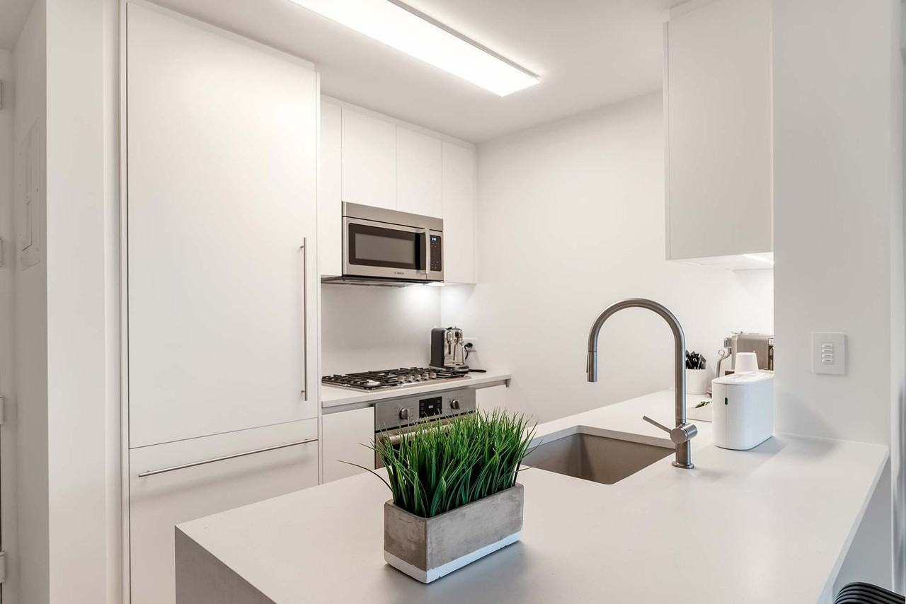 One Union Square South - Photo 4 of 44