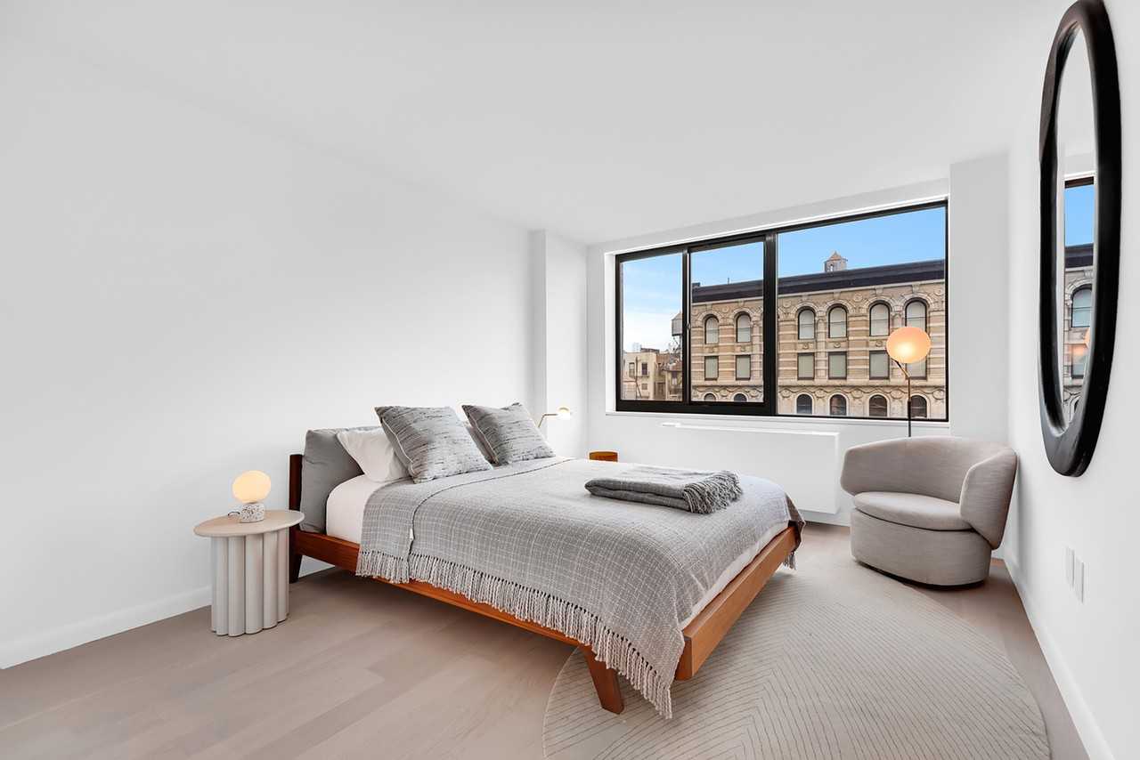 One Union Square South - Photo 6 of 44