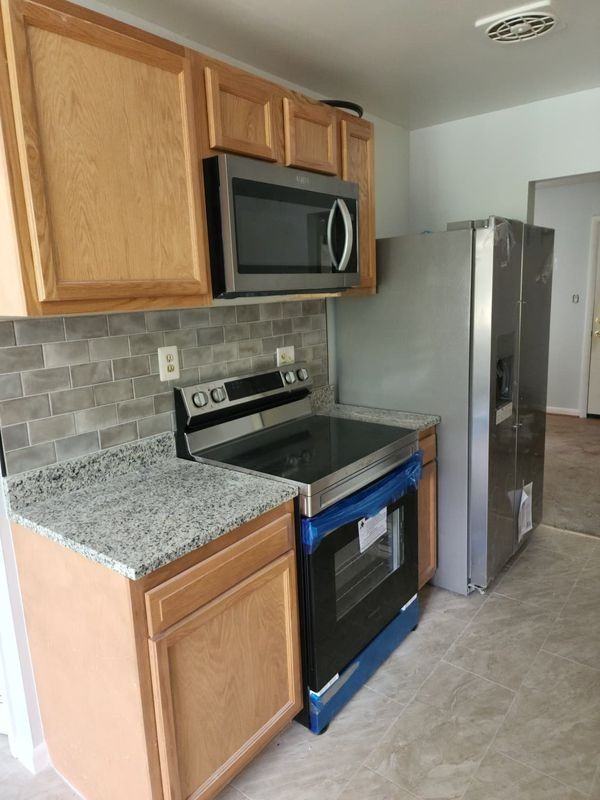6510 Cipriano Rd - Photo 3 of 12
