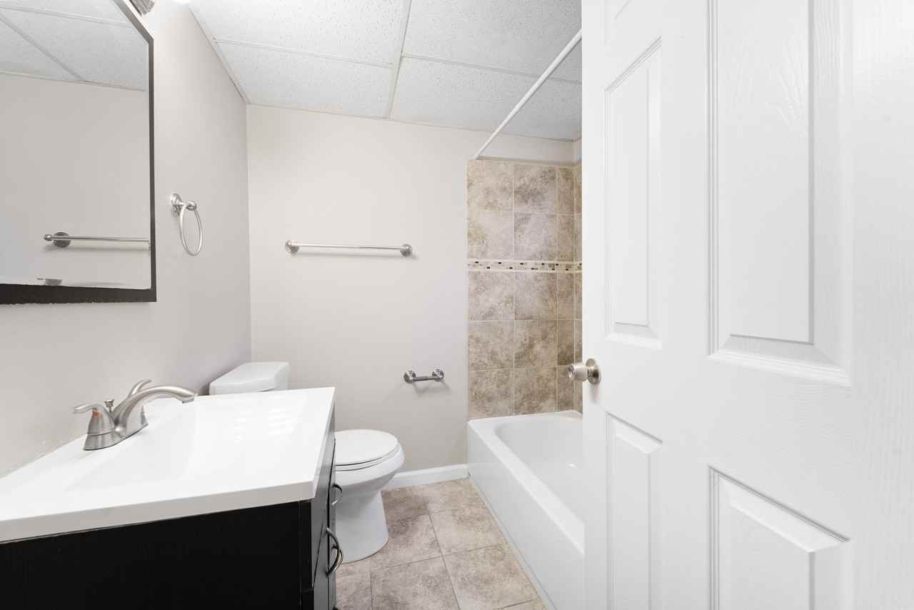 2855 4th St. *EPM* - Photo 4 of 20