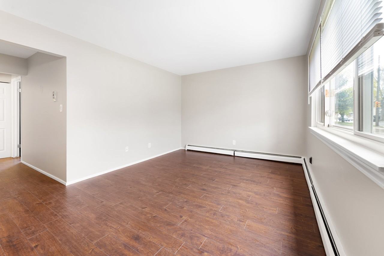 2855 4th St. *EPM* - Photo 6 of 20