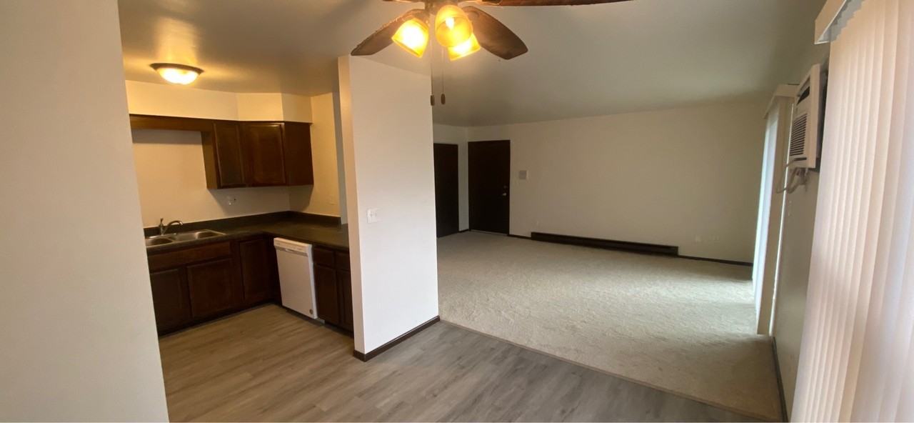 CENTENNIAL 4327 - Photo 4 of 18