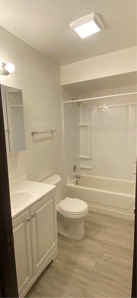 CENTENNIAL 4327 - Photo 5 of 18