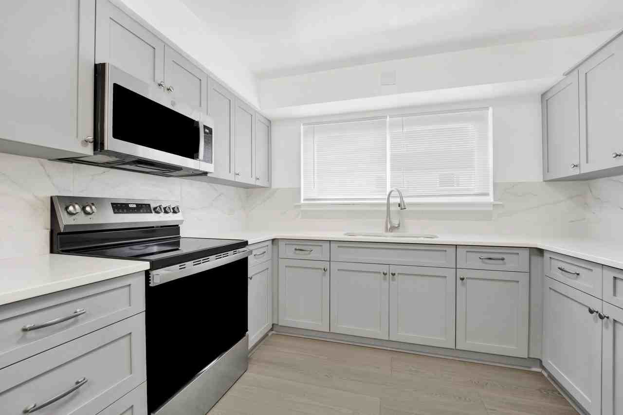 1608 Ogden Avenue - Photo 2 of 11