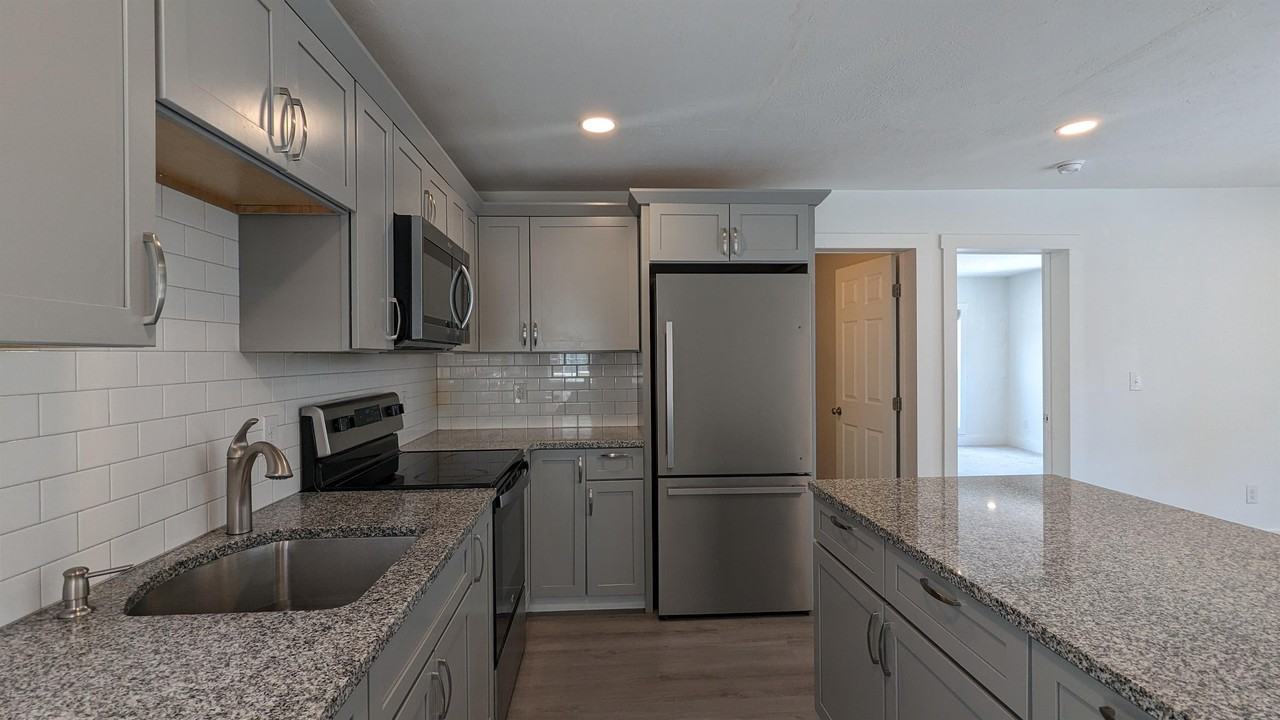 Main Street 676 (2B) - Photo 4 of 11