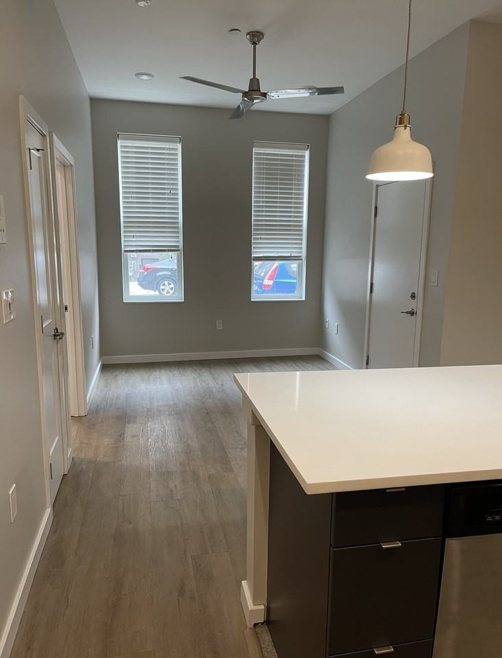 1225 N 27th - Photo 4 of 27