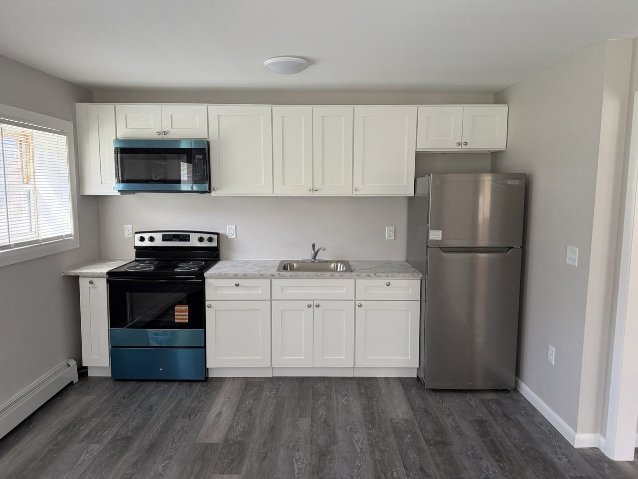 Janwood Apartments - Photo 4 of 9