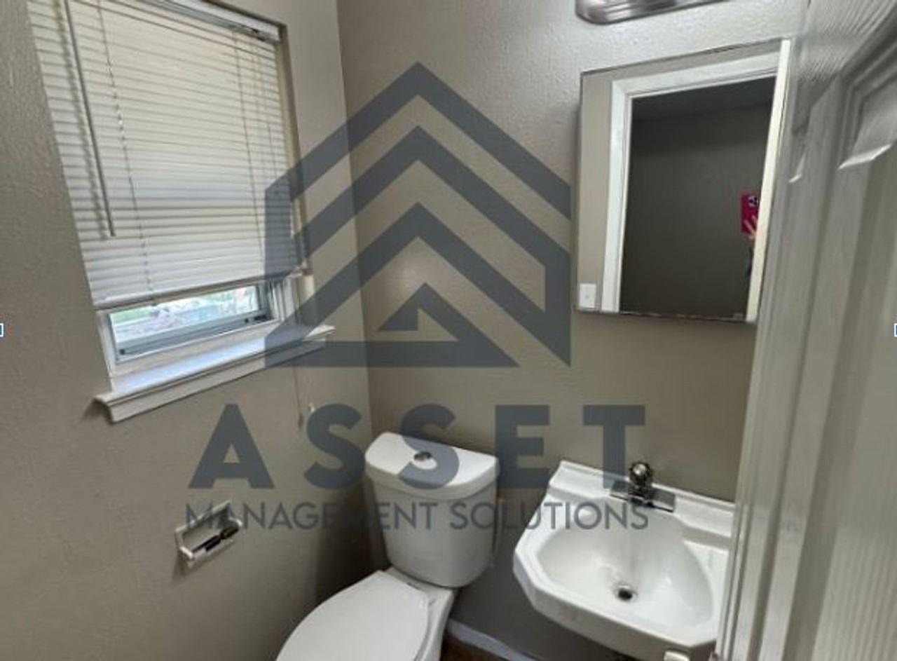 2121 N Wilburn Pl - Photo 5 of 16