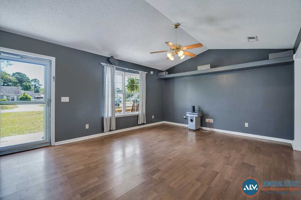 27 Blacksmith Cir - Photo 7 of 33