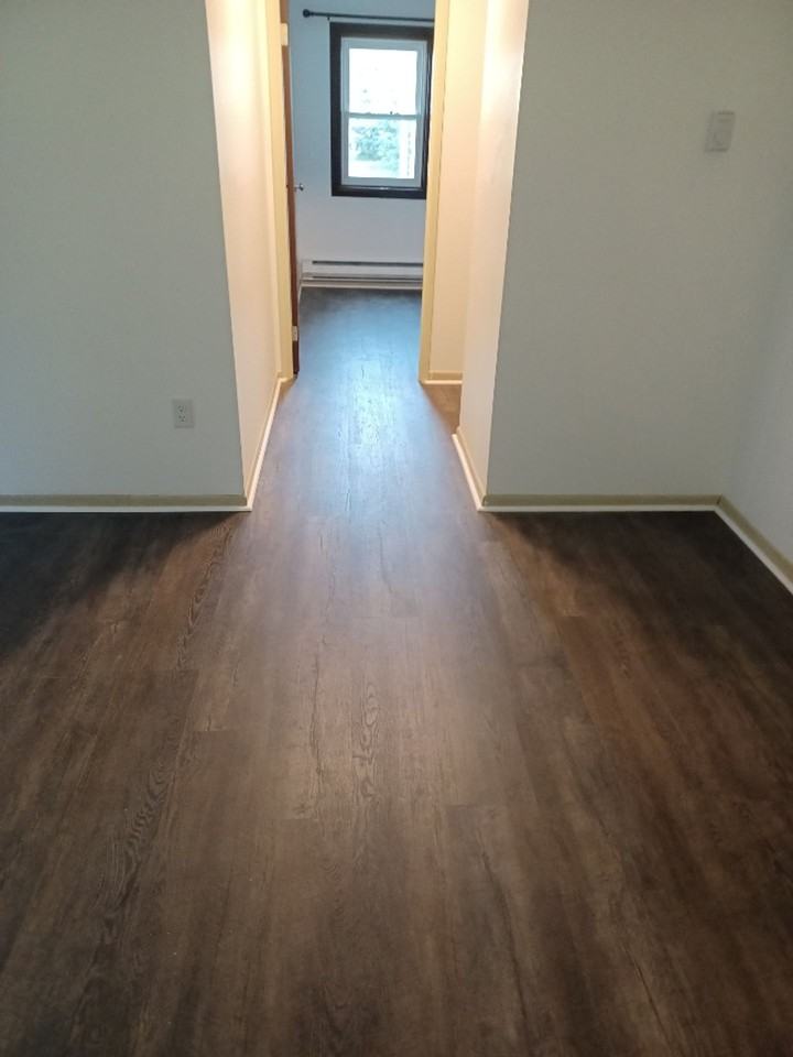 Beautiful brick building, private balcony, close to downtown! - Photo 3 of 8