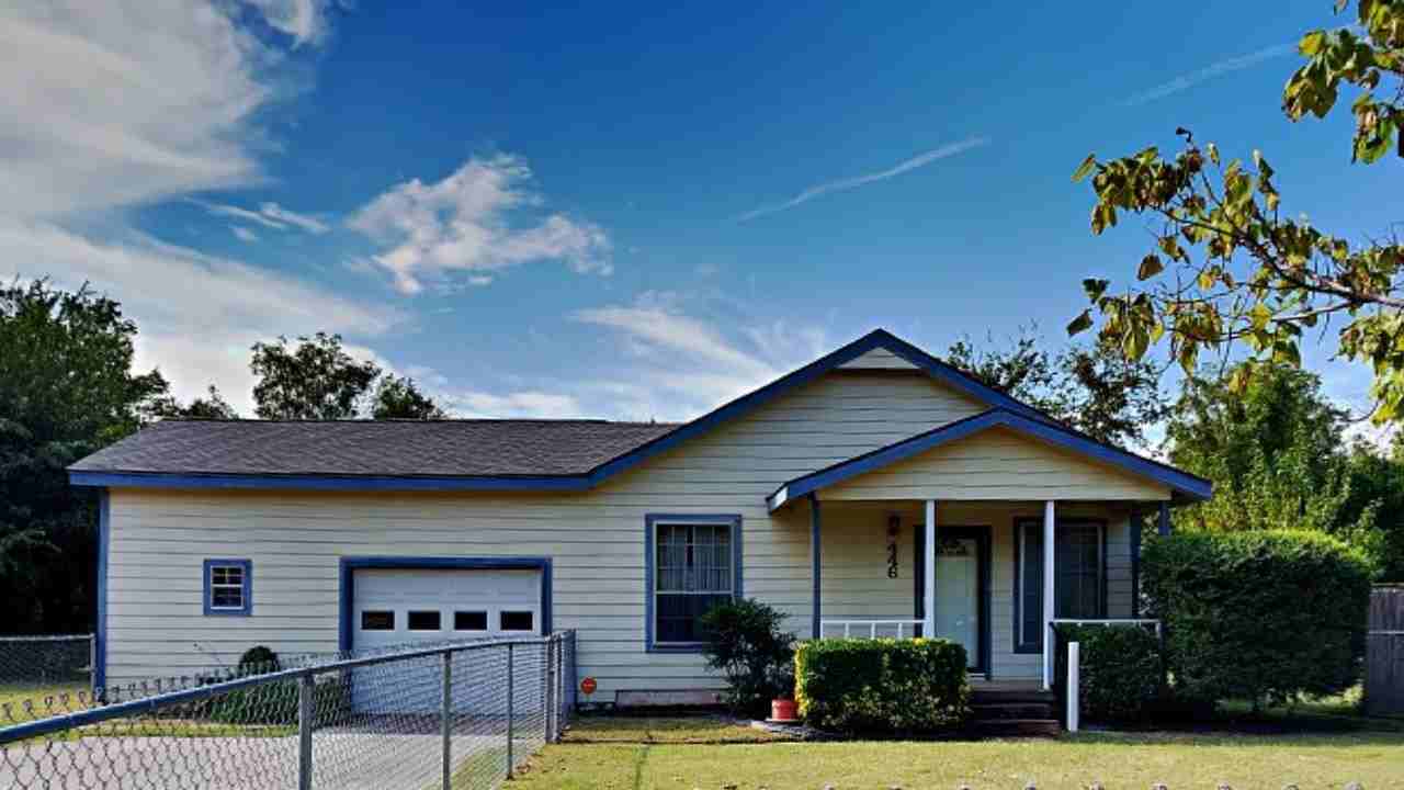 446 North Forest Street - Photo 3 of 22