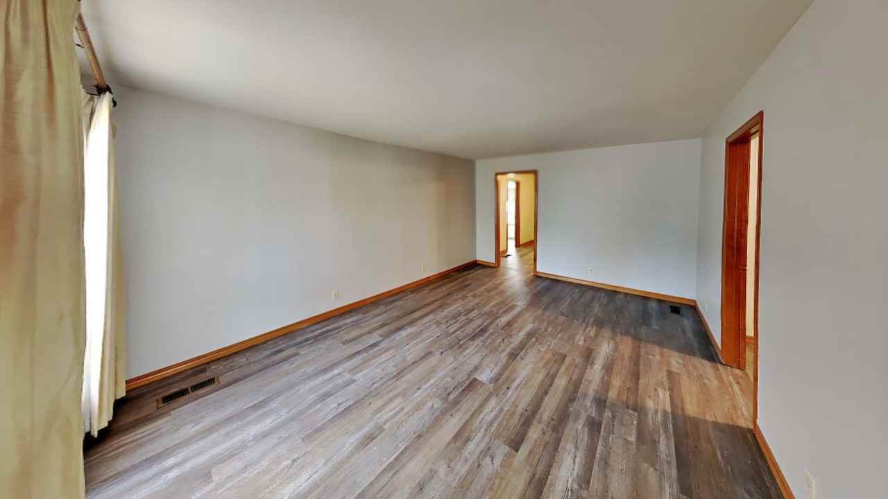 446 North Forest Street - Photo 6 of 22