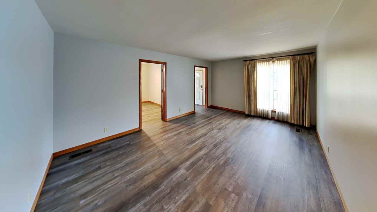 446 North Forest Street - Photo 7 of 22