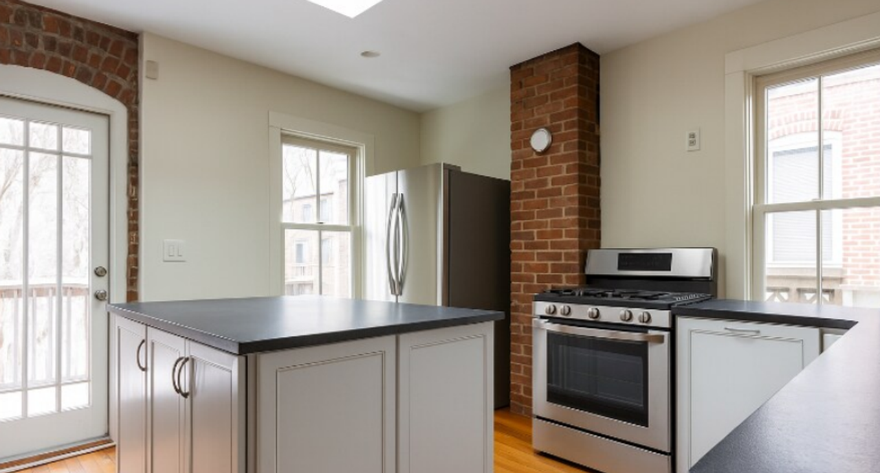 153 Highland St - Photo 4 of 6