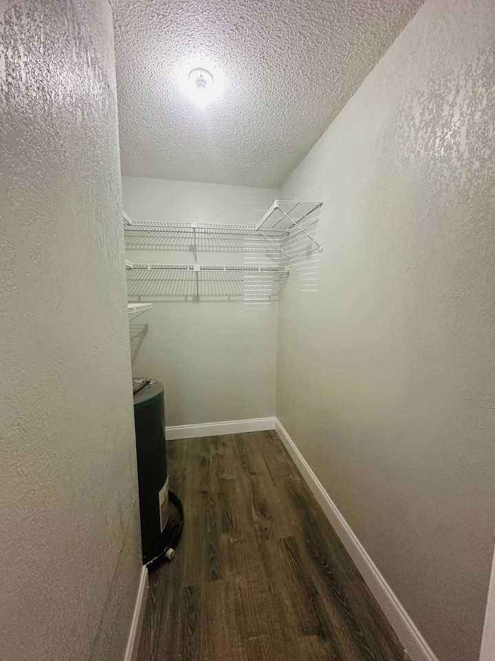 618 93rd Avenue North - Photo 3 of 27