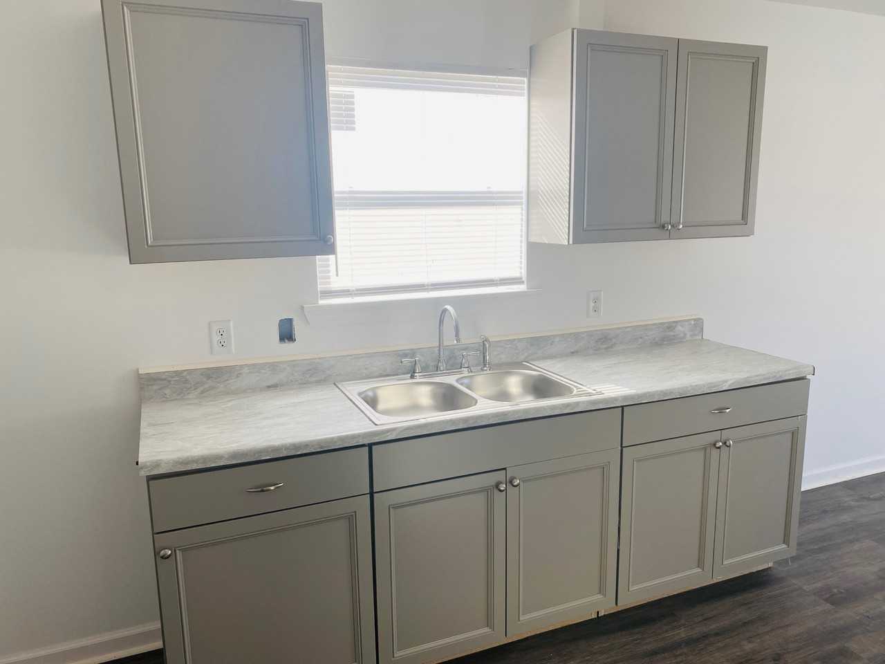 1800 Grammont - Photo 2 of 6