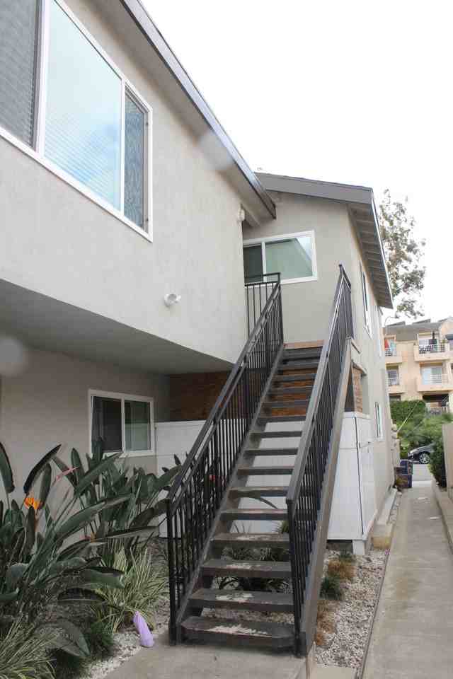 16972 Lynn Ln, Huntington Beach - Photo 2 of 19