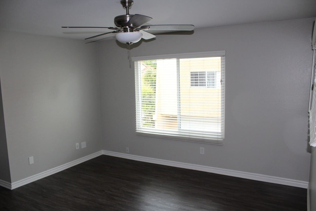 16972 Lynn Ln, Huntington Beach - Photo 3 of 19