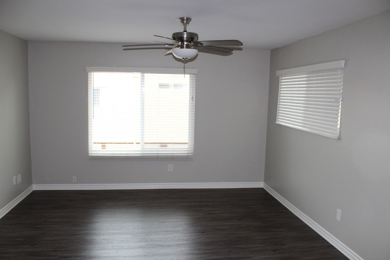 16972 Lynn Ln, Huntington Beach - Photo 5 of 19