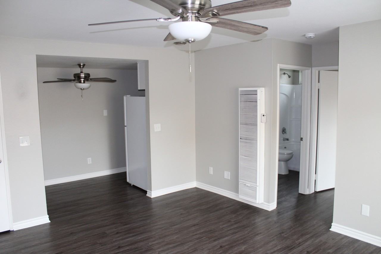 16972 Lynn Ln, Huntington Beach - Photo 6 of 19