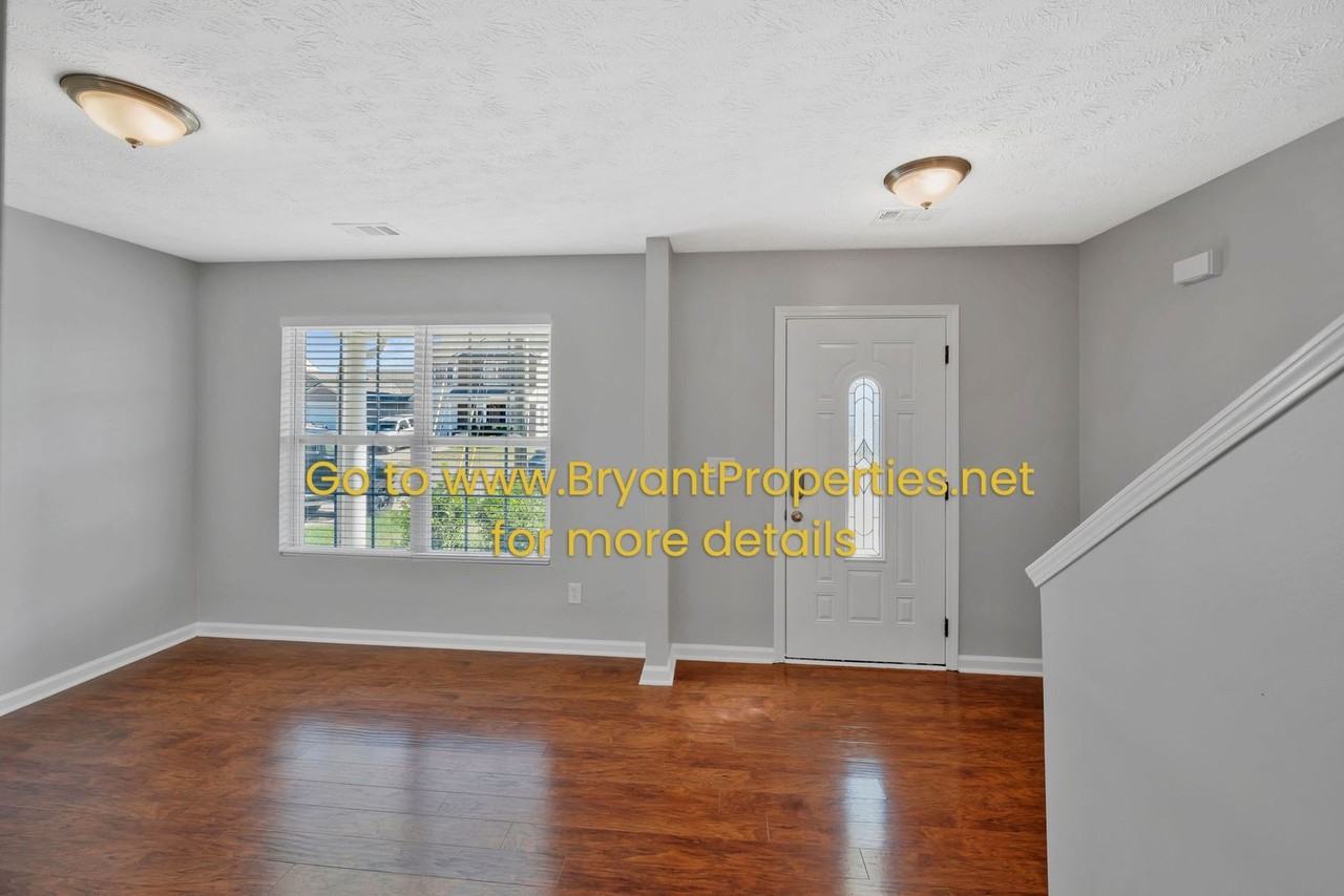 2872 Creekbend Dr - Photo 4 of 35