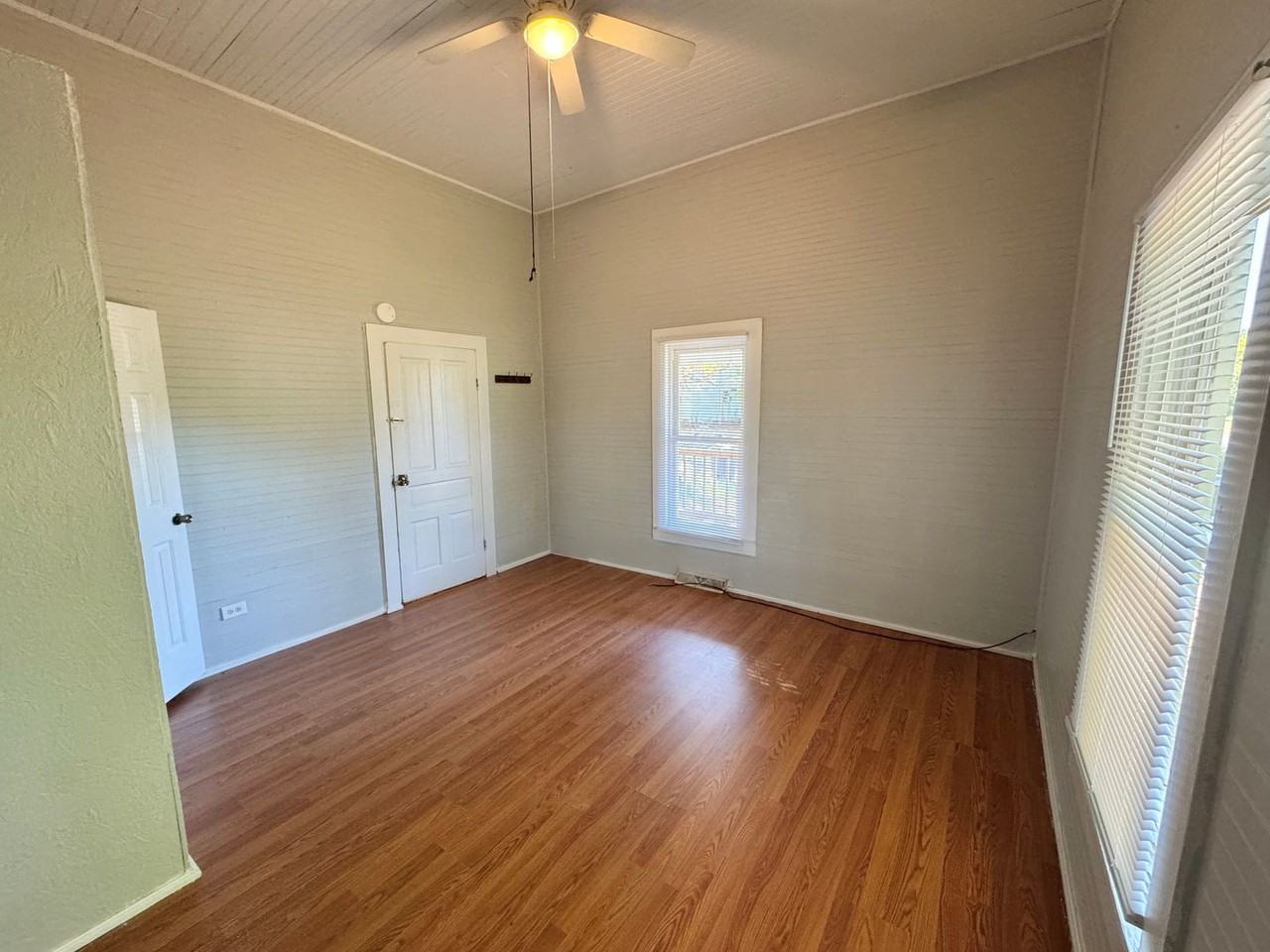 931 5th Street - Photo 7 of 12