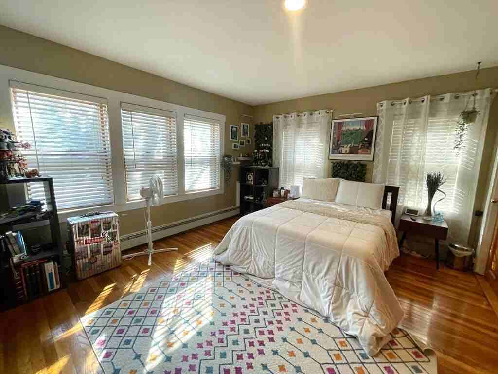 18 Middlesex St #18 - Photo 3 of 9