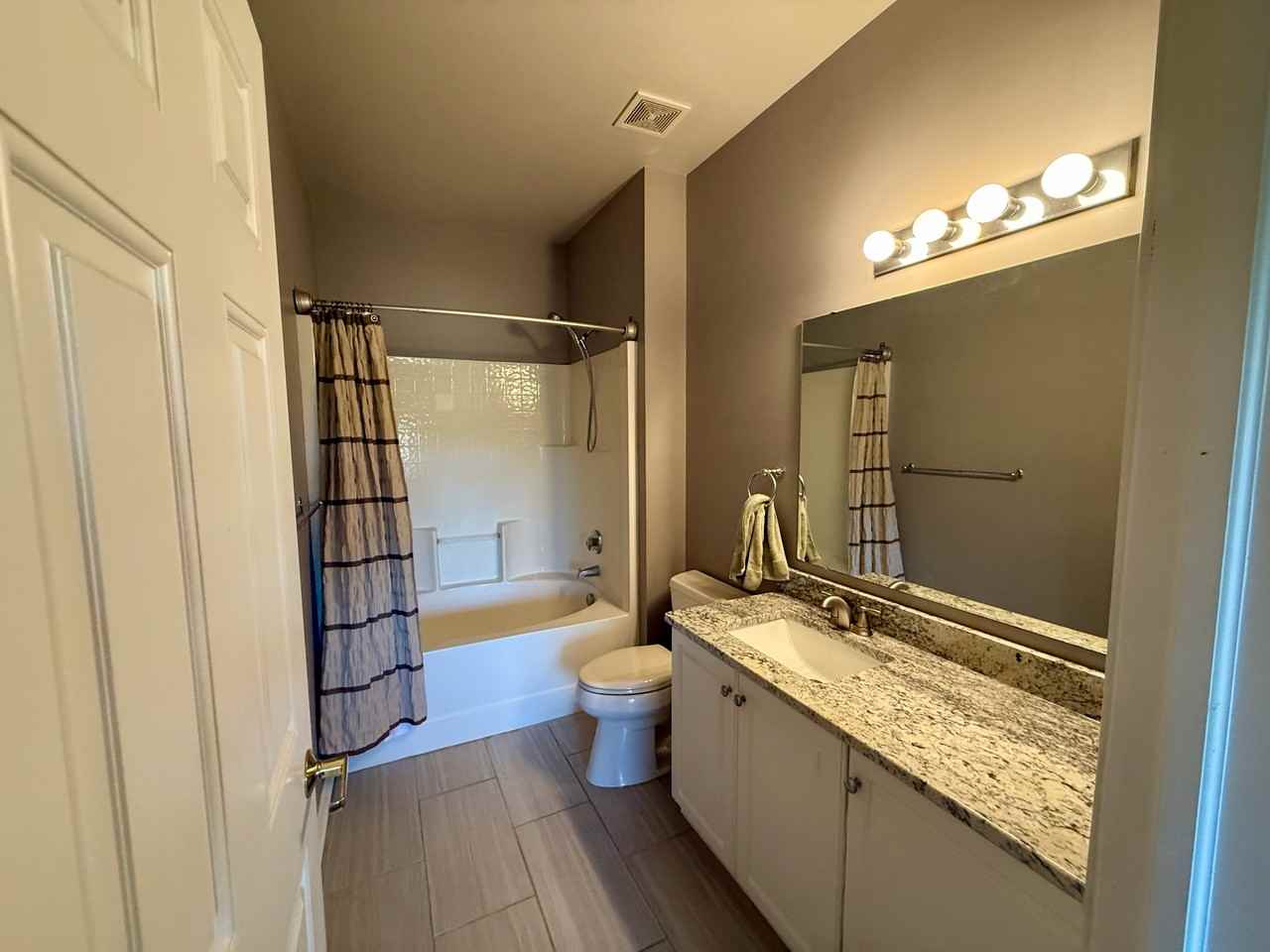 109 Stockton Rdg #109 - Photo 4 of 16