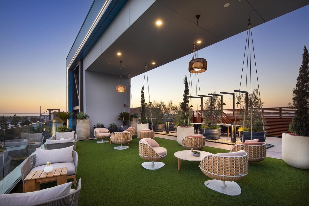 1901 W Dyer Rd #133 - Photo 3 of 8