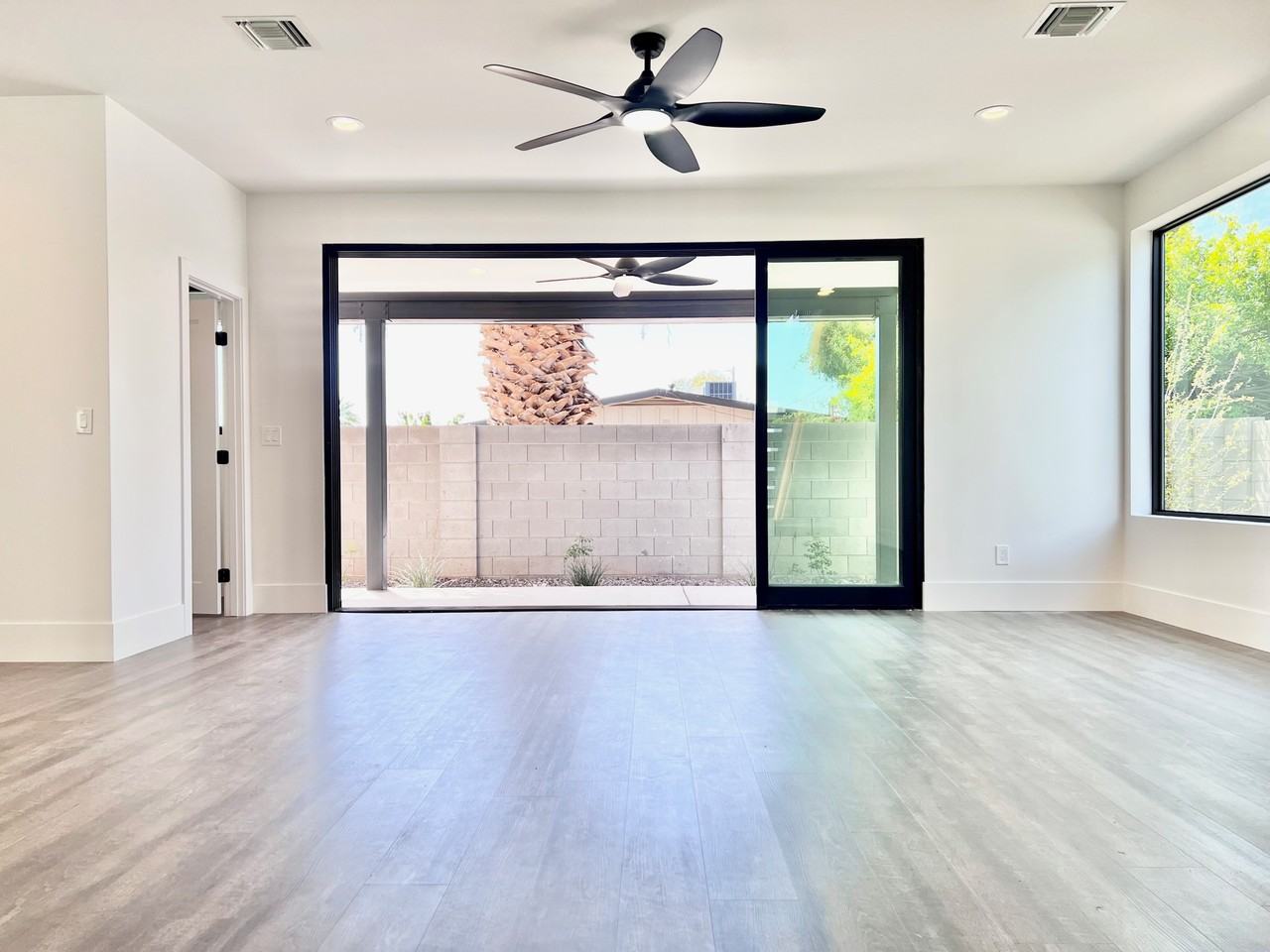 2011 E Turney Ave #NA - Photo 7 of 25