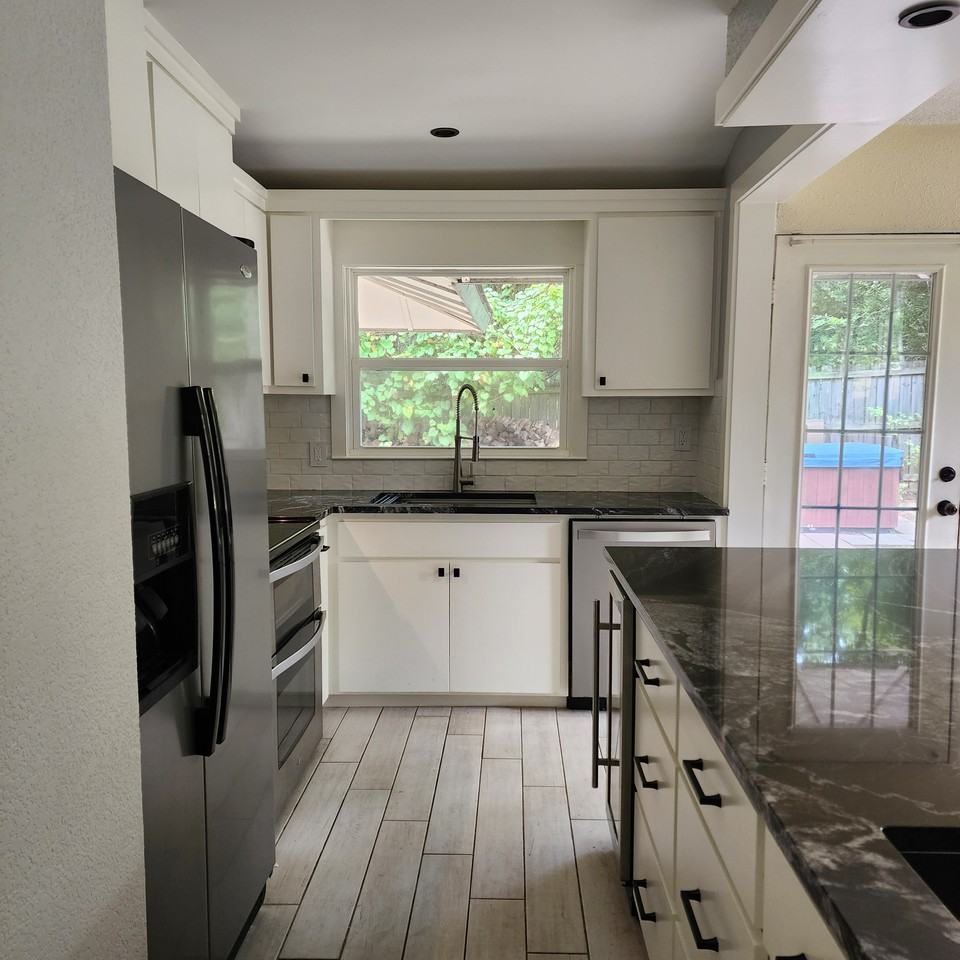 18171 Meandering Way - Photo 4 of 20