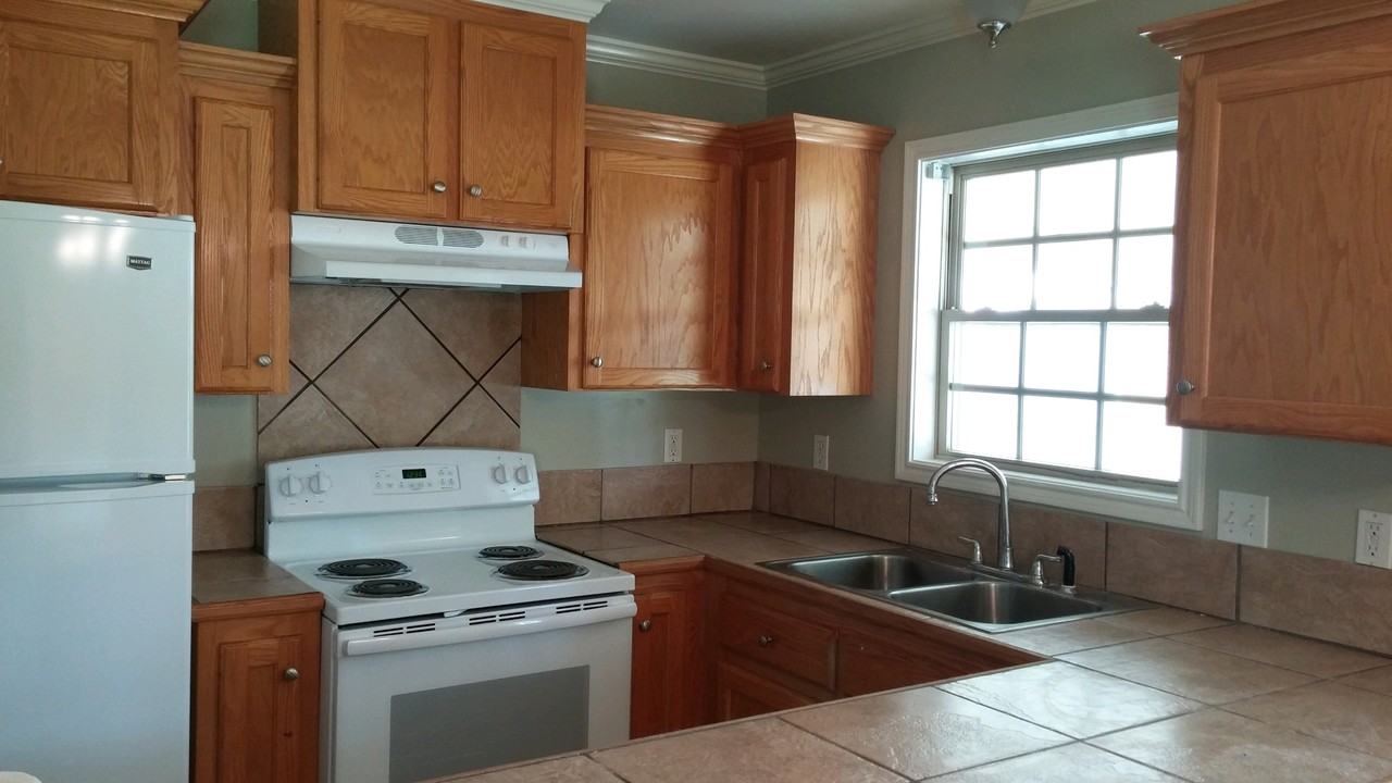 1405 Robert St #NA - Photo 3 of 6