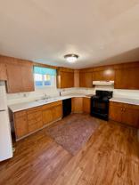 907 W Villard St - Photo 1 of 1