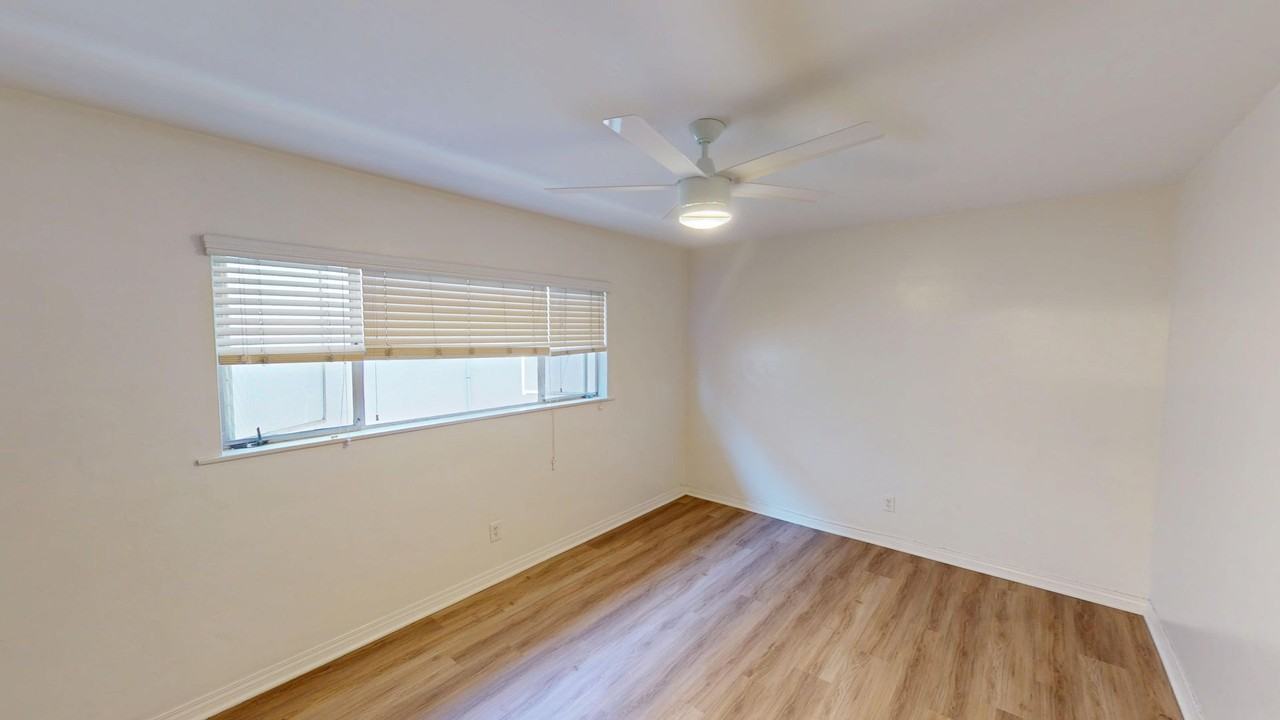 1030 Isabella Ave - Photo 7 of 13