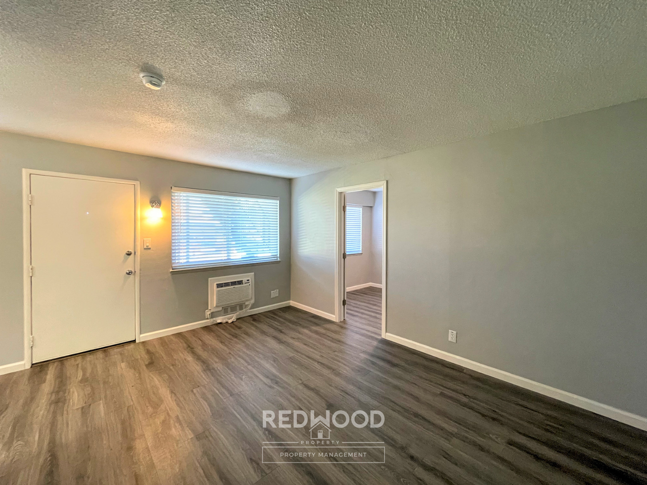 5324 Holiday Dr. - Photo 7 of 24