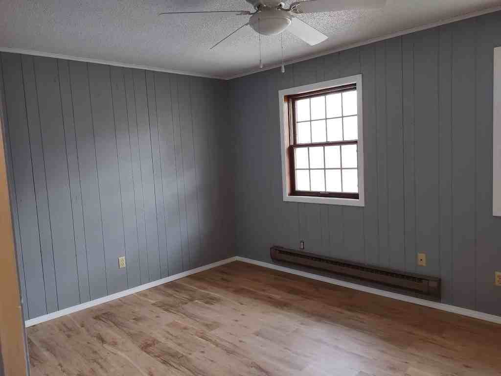 405 N Church St #D - Photo 3 of 10