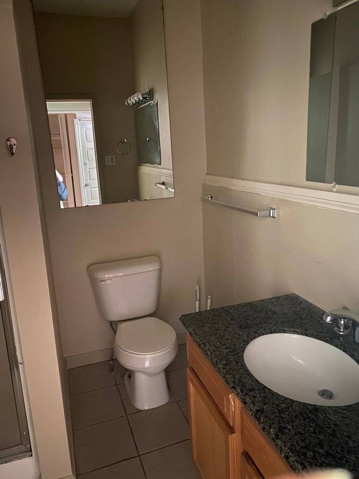 4451 Pershing Avenue - Photo 7 of 11