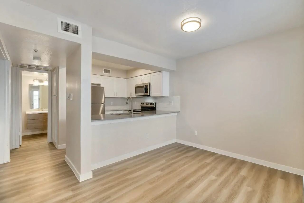 Rayside Residences - Photo 7 of 24