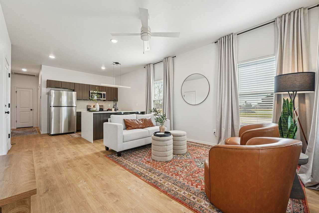 Glenhaven - Photo 4 of 36