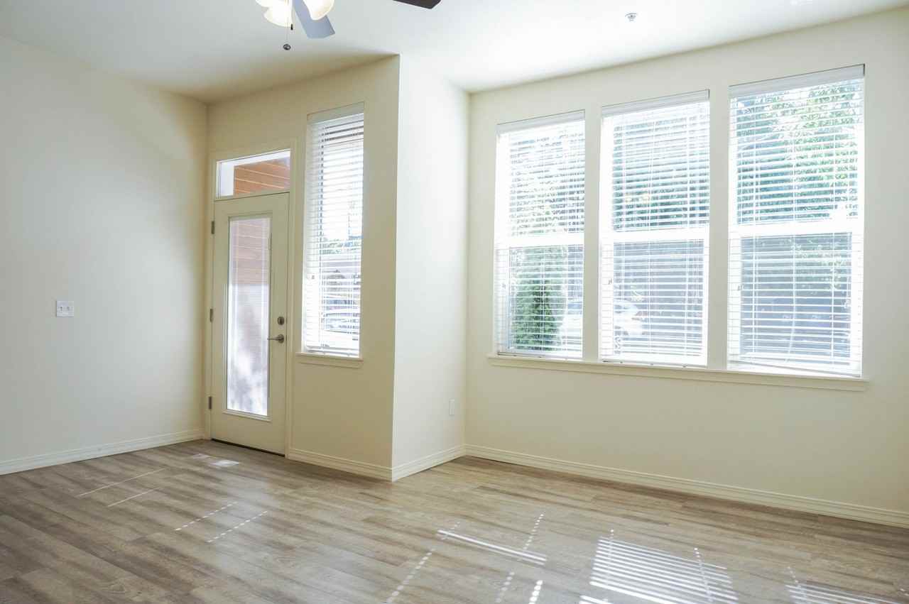 Ivanhoe (1 & 2) - Photo 3 of 17