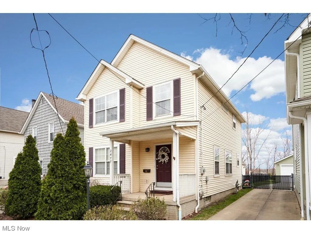 2477 West 5th Street - Photo 2 of 42