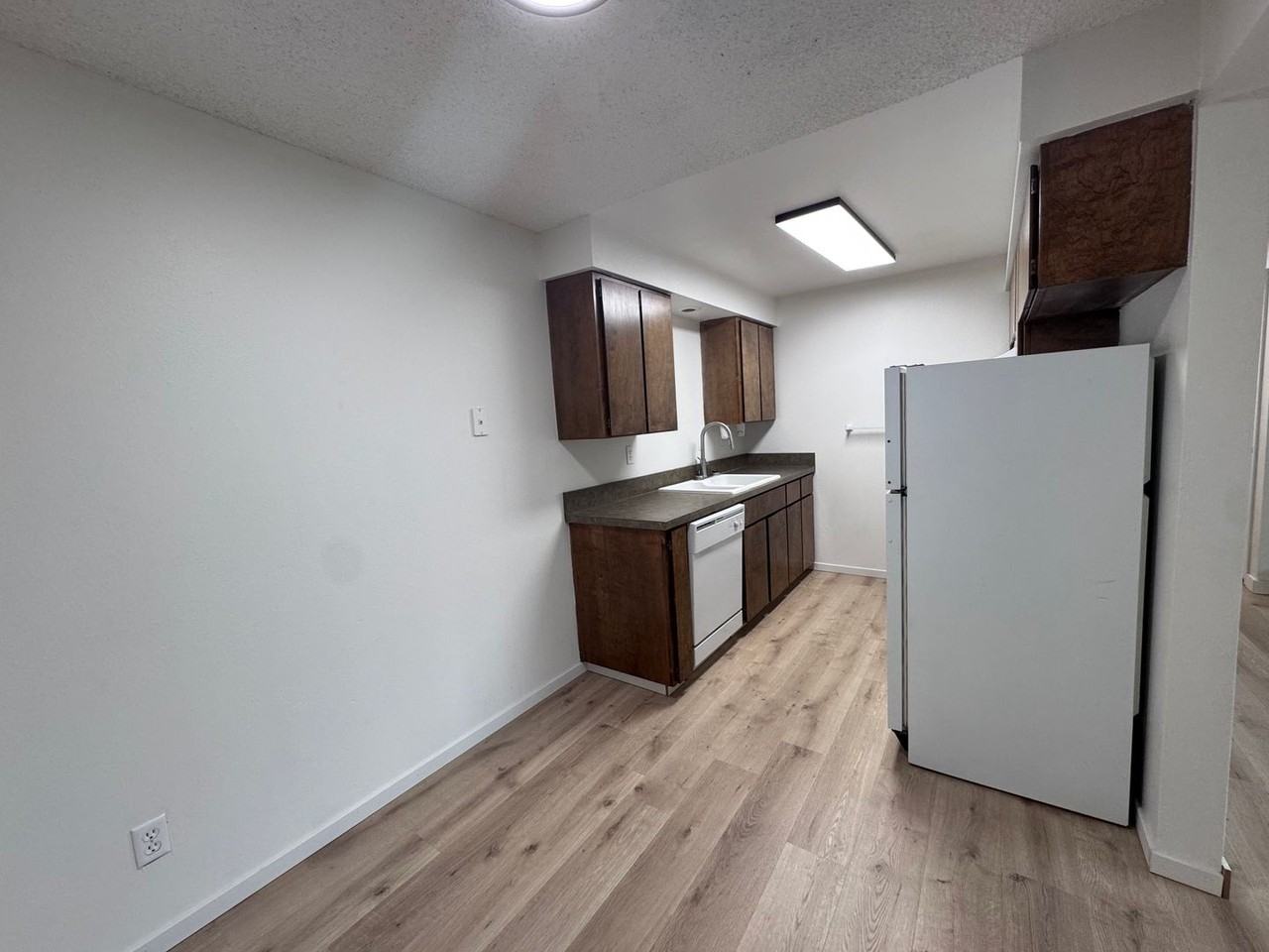 7720 E Mission Ave - Photo 4 of 21