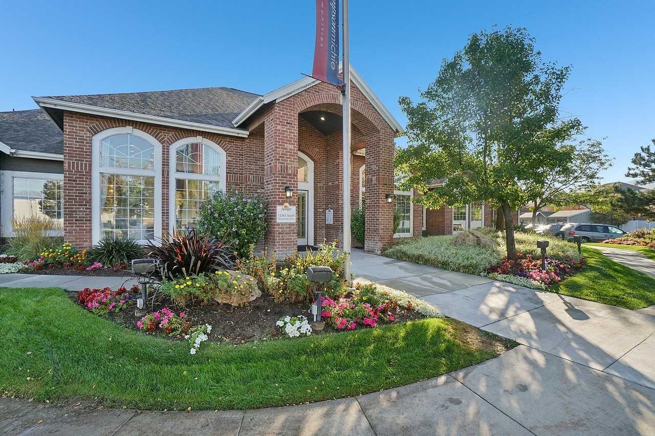 Adagio Apartments - Photo 2 of 37