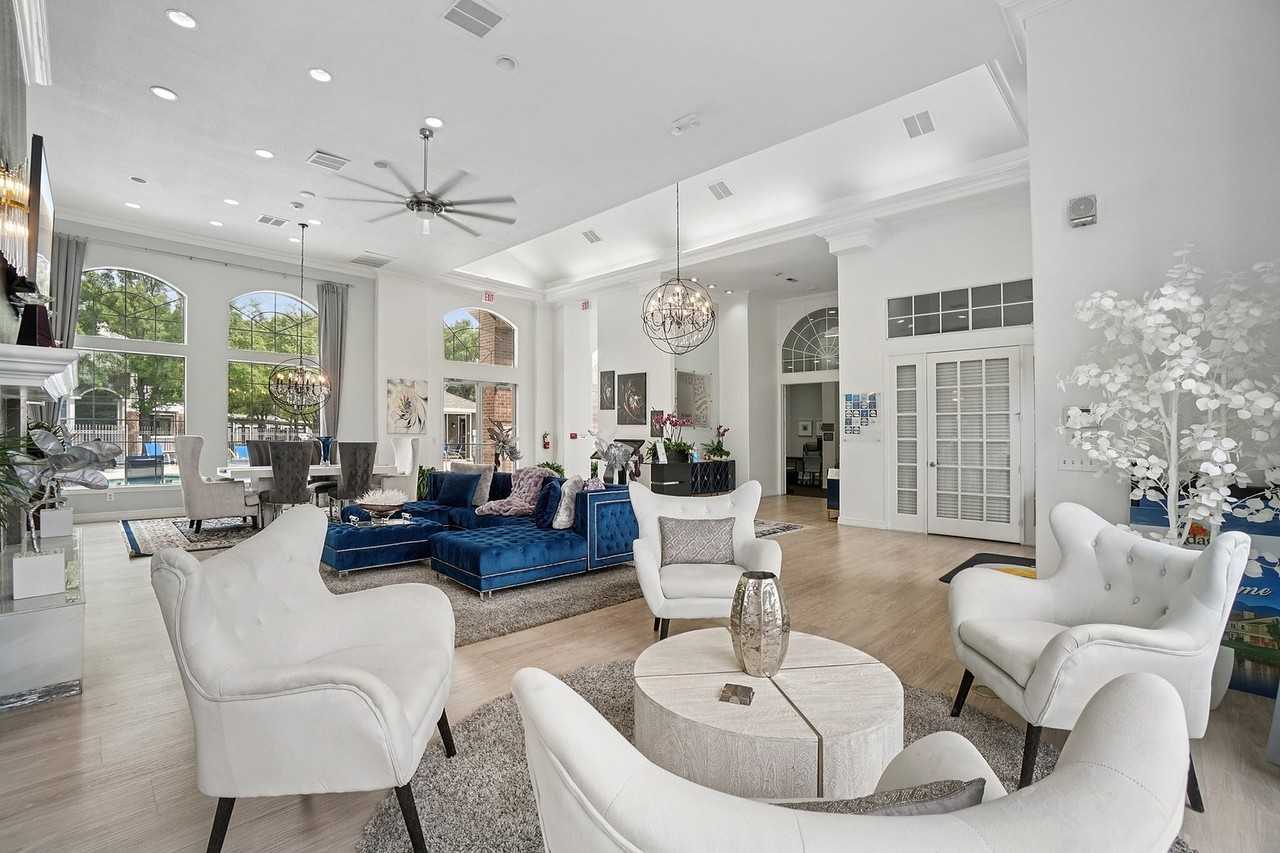 Adagio Apartments - Photo 3 of 37