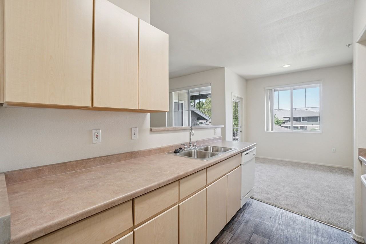 Allegro Apartments - Photo 7 of 50