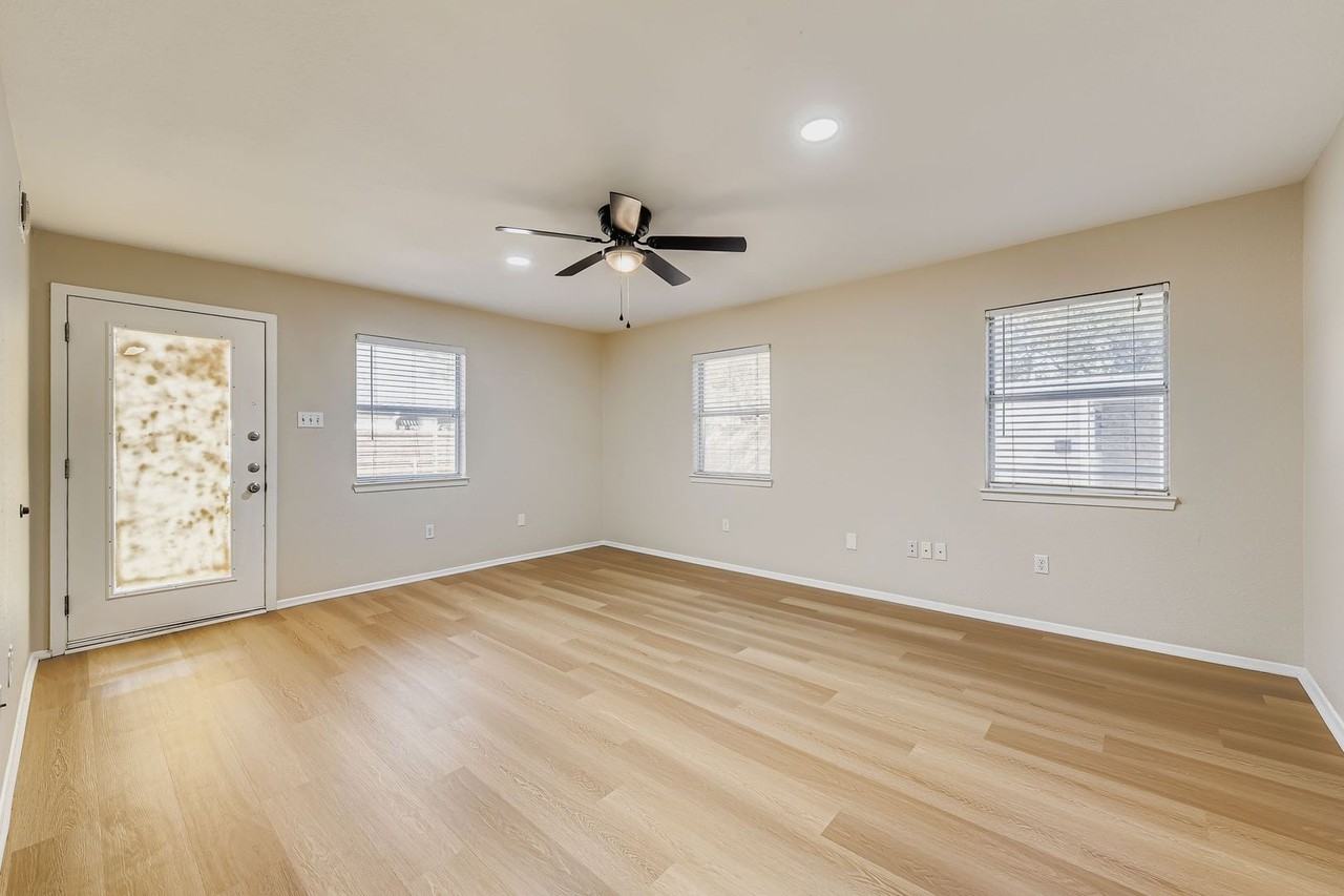 3320 Blumie Street #B - Photo 3 of 19