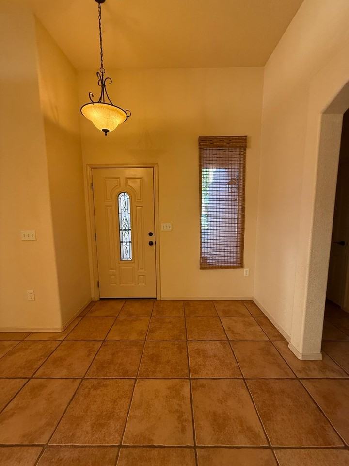 4804 Camino Dos Vidas - Photo 4 of 43