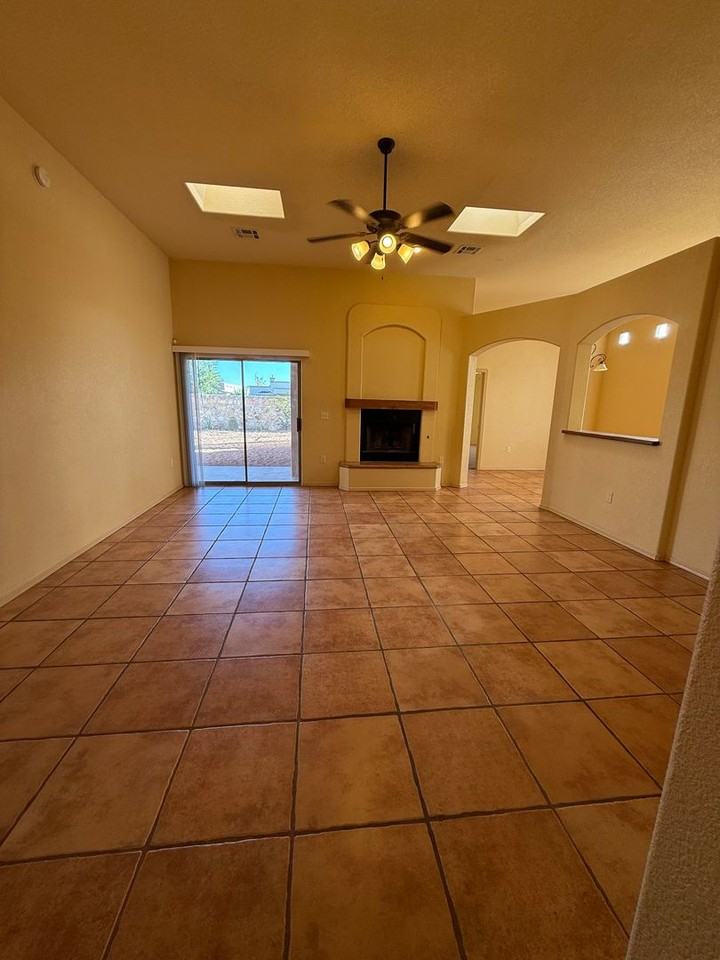 4804 Camino Dos Vidas - Photo 5 of 43